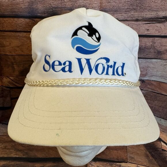 Vintage Sea World Hat Cap White Snapback Adjustable Trucker Shamu Whale Logo - Picture 1 of 9